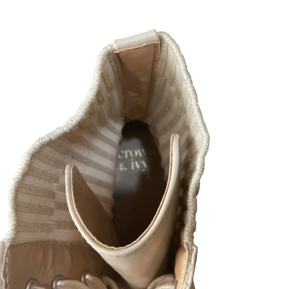 Crown & Ivy Alexis Cream Lace-Up Combat Boots Size 9 - Picture 6 of 13